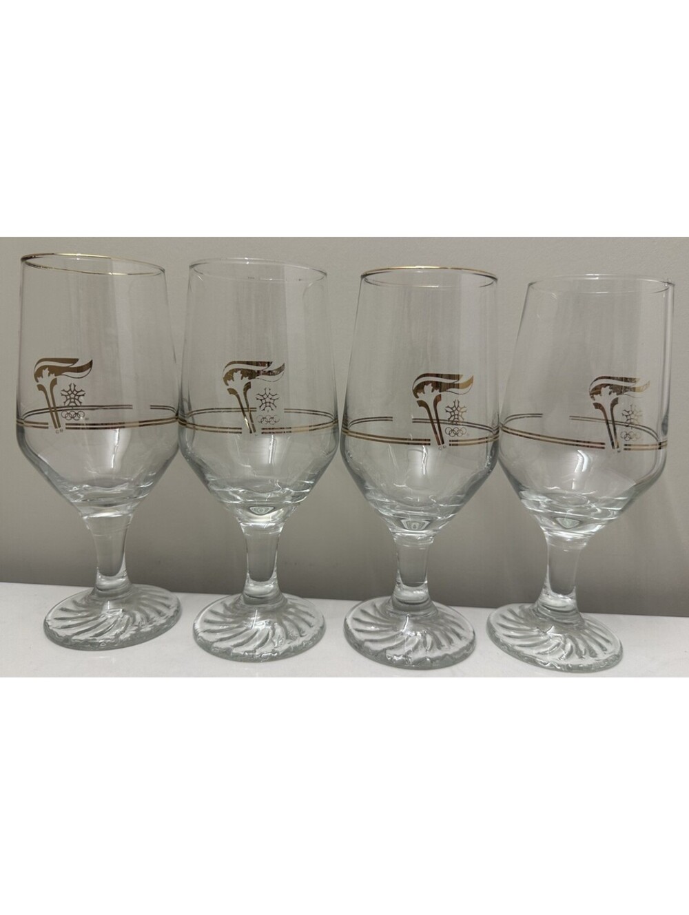 READ 4 Canada Calgary 1988 Winter Olympics Torch 22k Gold Trim Wine Beer Glass